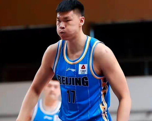 世界杯直播软件安装-惊不惊奇！周琦也得靠一边