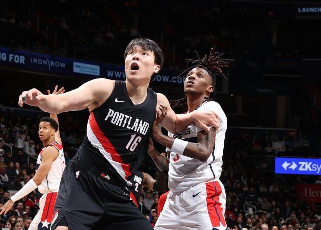 世界杯手机观看平台-正负值+11创新高！杨瀚森12分钟砍6+5：该重用他？